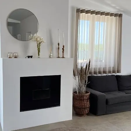 فندق مبيت وإفطار Tiche 3*